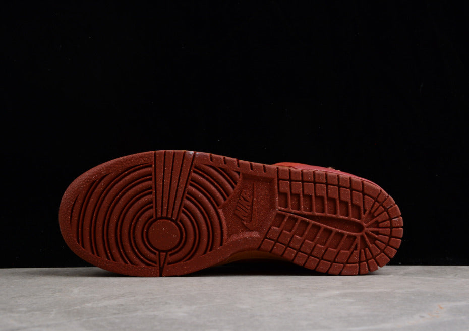 NK Dunk Low Disrupt 2 Desert Bronze