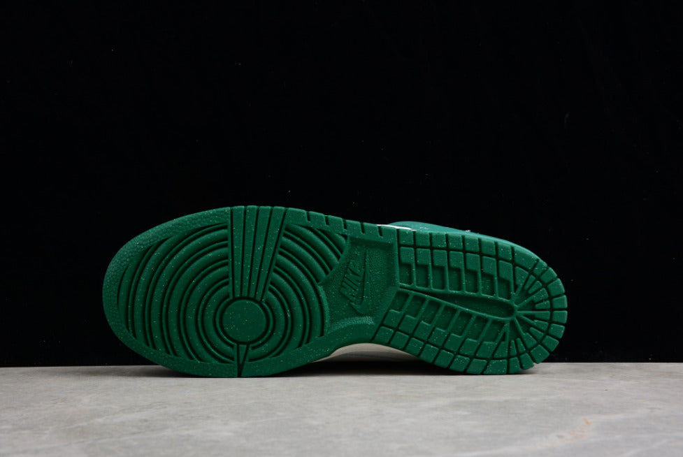 NK Dunk Low Disrupt 2 Malachite