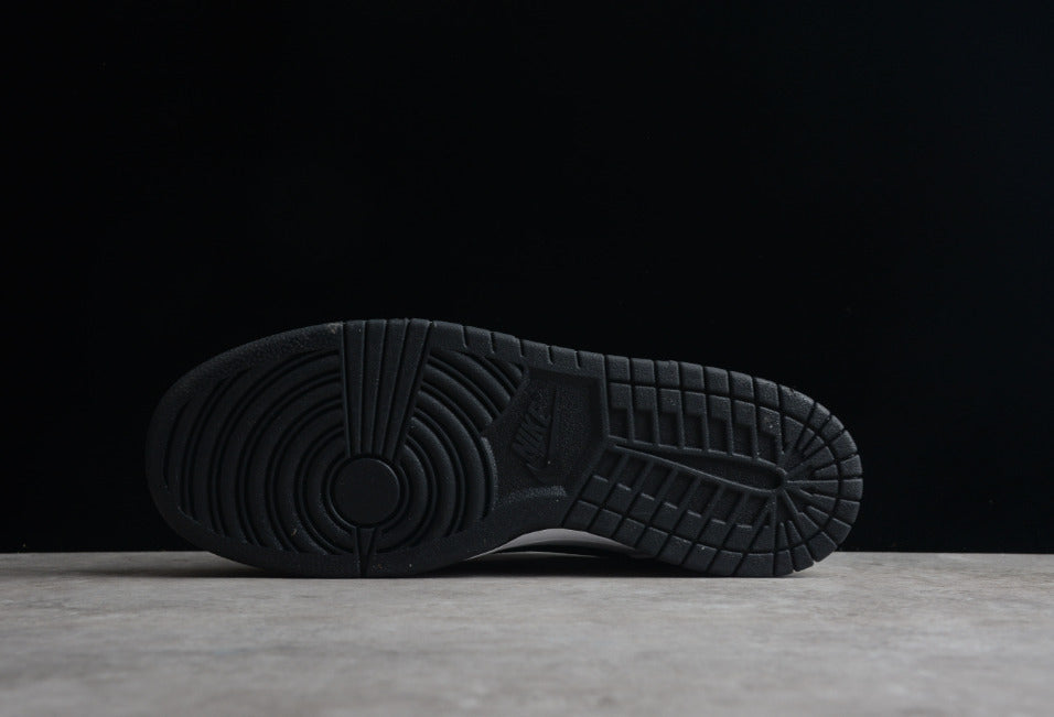 NK Dunk Low White Black