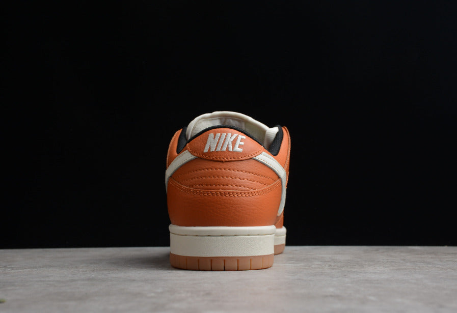 NK Dunk Low Dark Russet