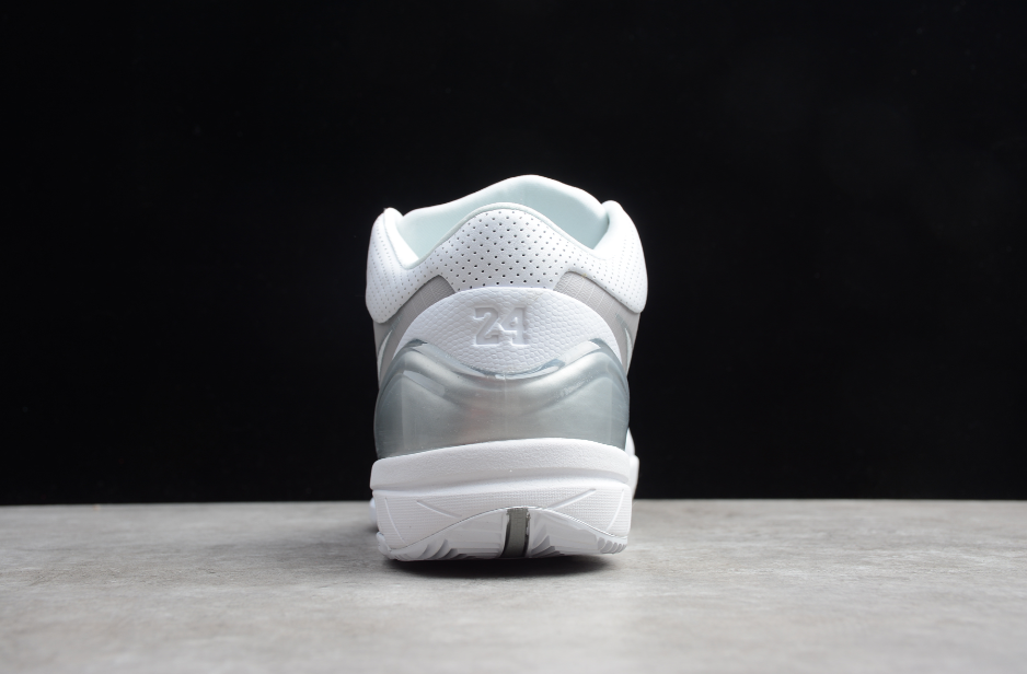 NK Kobe 4 'Metallic Silver'