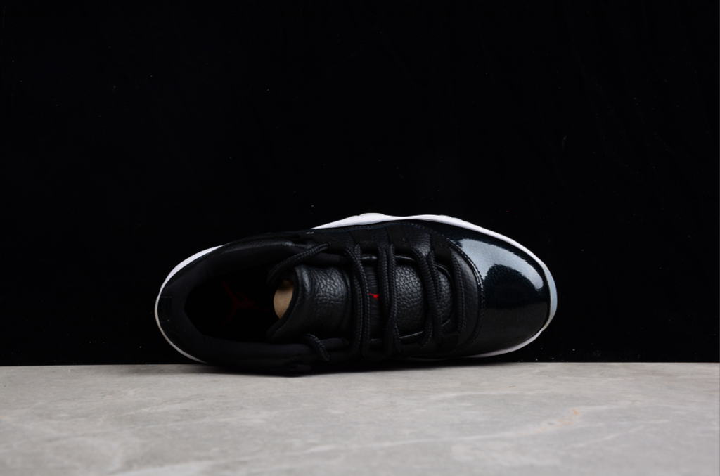 Air Jordan 11 Low '72-10'
