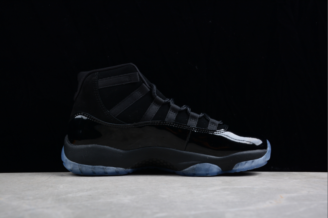 Air Jordan 11 “Cap and Gown”