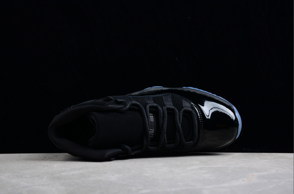 Air Jordan 11 “Cap and Gown”