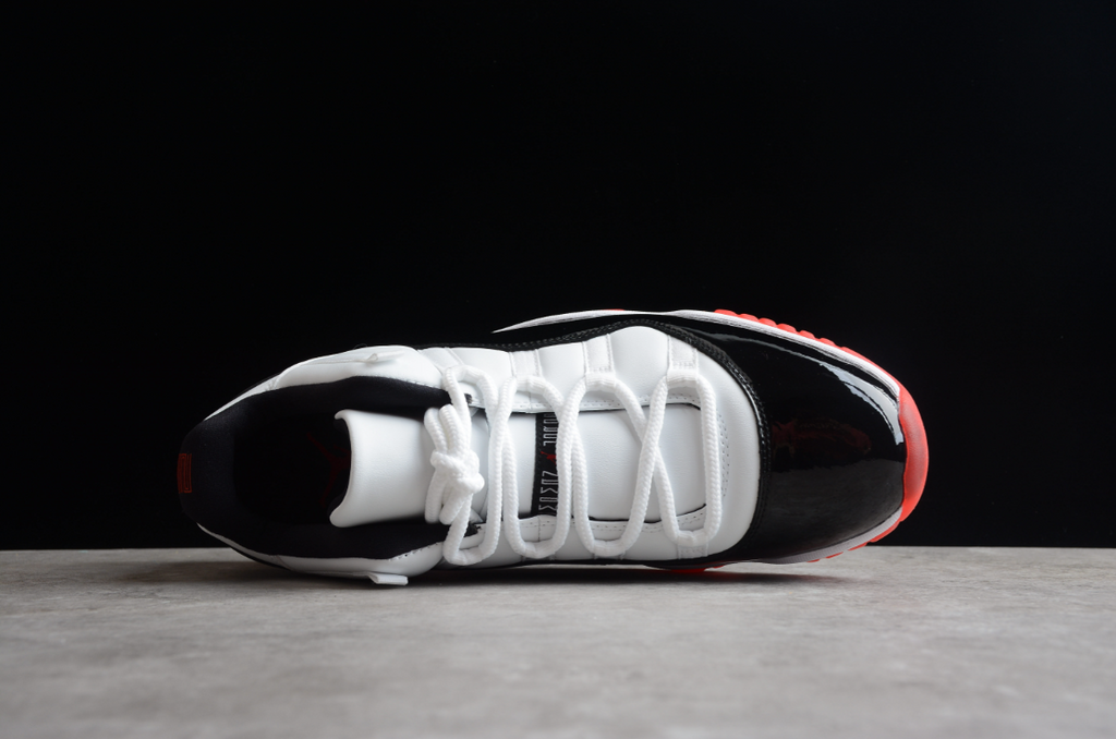 Air Jordan 11 Retro Low 'Concord-Bred'