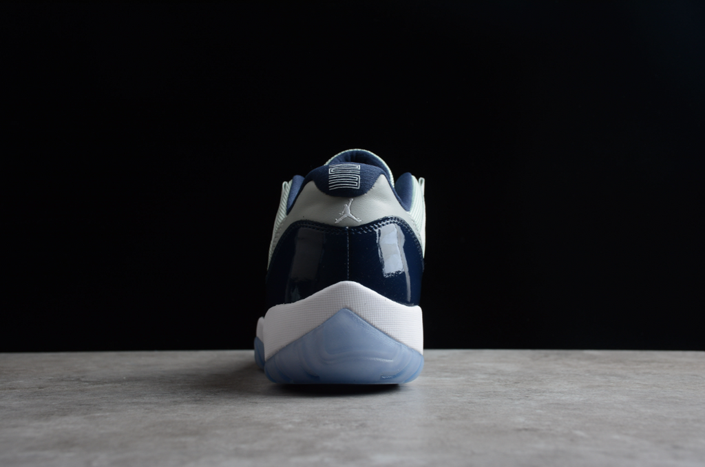 Air Jordan 11 Retro Low Georgetown