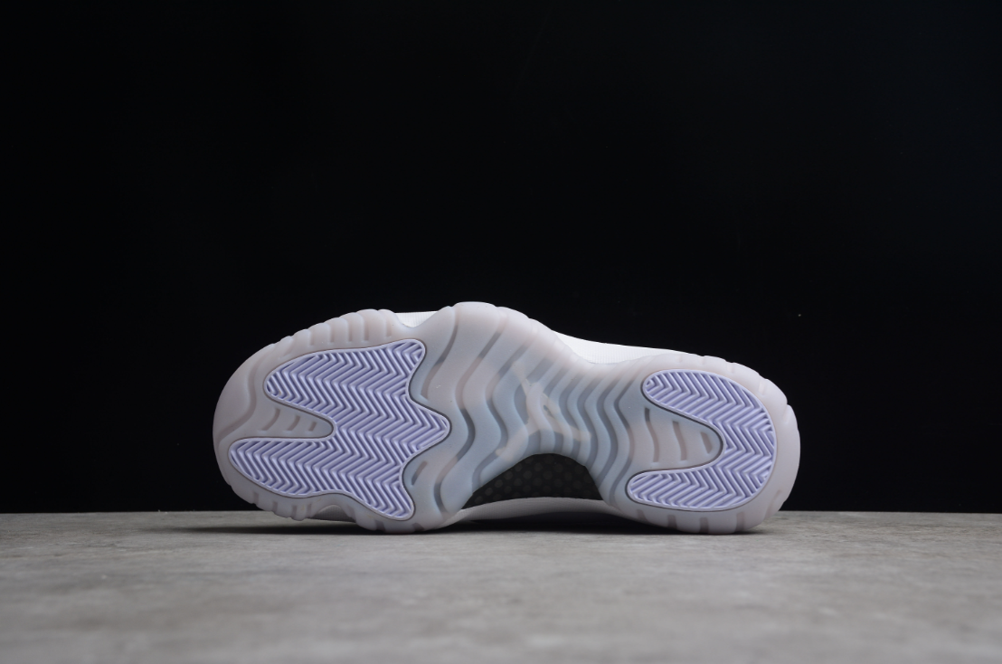 Air Jordan 11 Retro Low Pure Violet