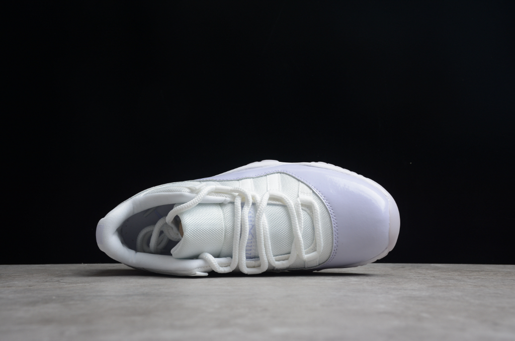 Air Jordan 11 Retro Low Pure Violet