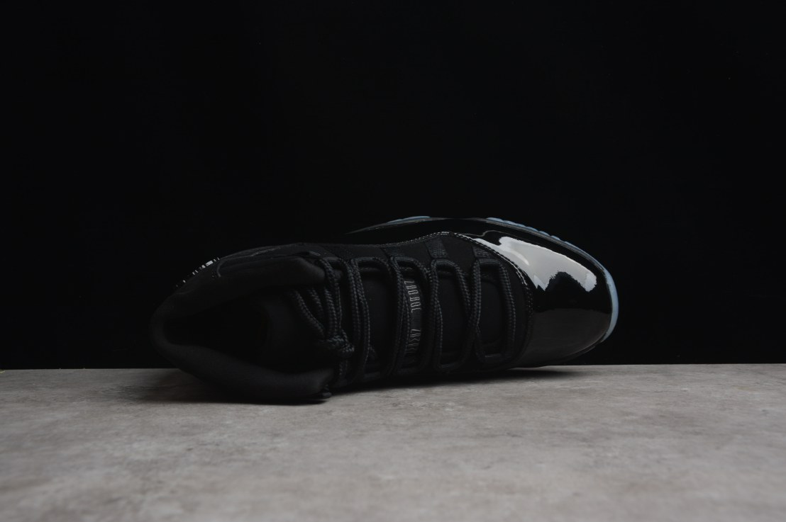 Air Jordan 11 Cap and Gown