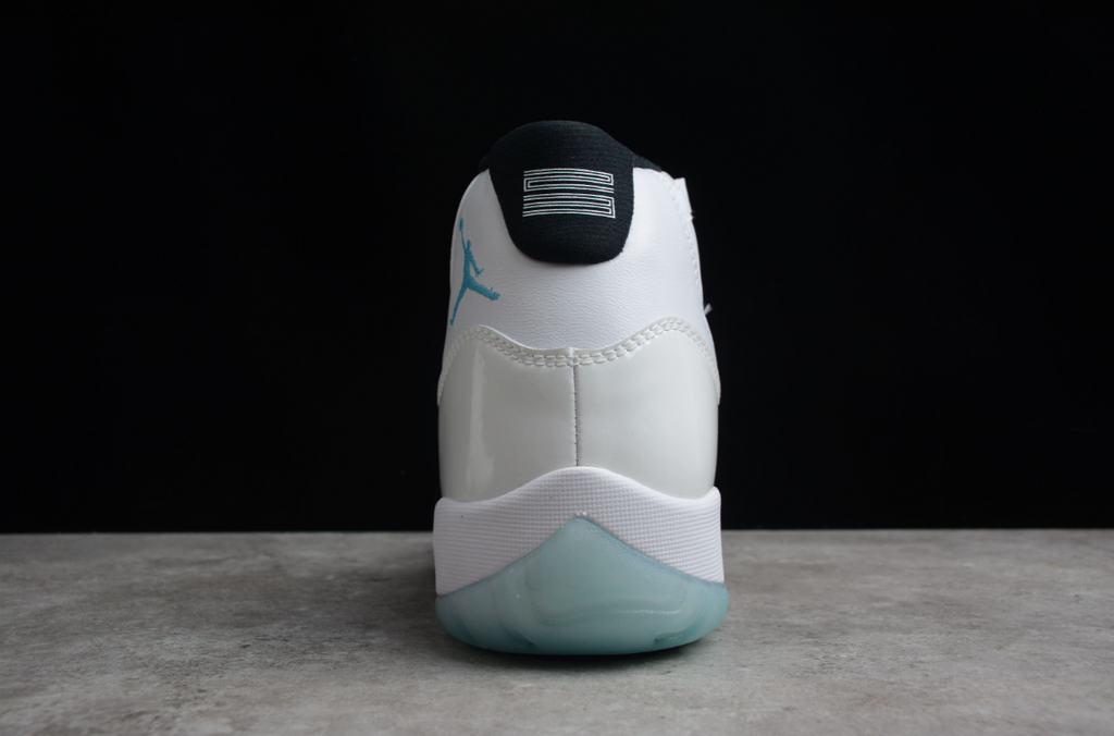 Air Jordan 11 Retro Legend Blue