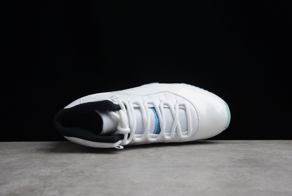 Air Jordan 11 Retro Legend Blue