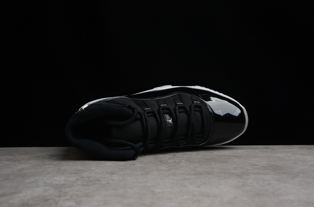 Air Jordan 11 Silver Eyelets