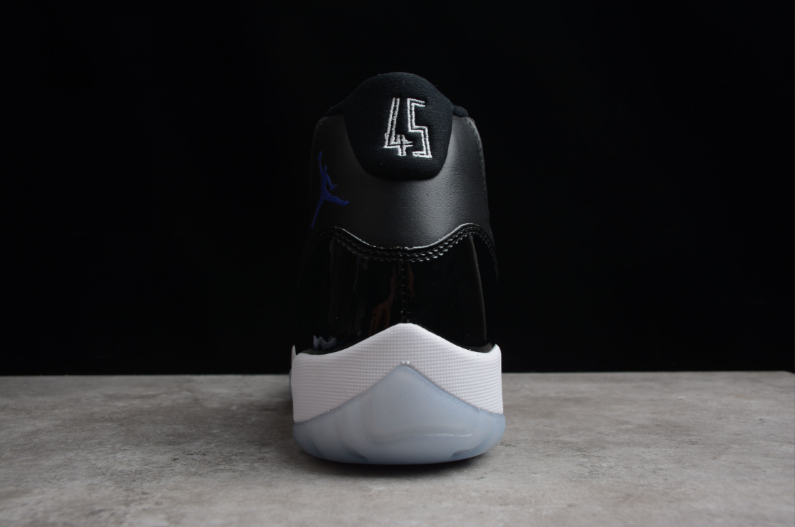 Air Jordan 11 Retro 'Space Jam' 2016