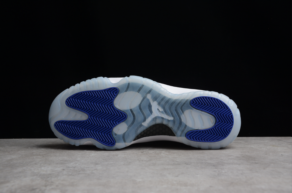 Air Jordan 11 Retro 'Space Jam' 2016