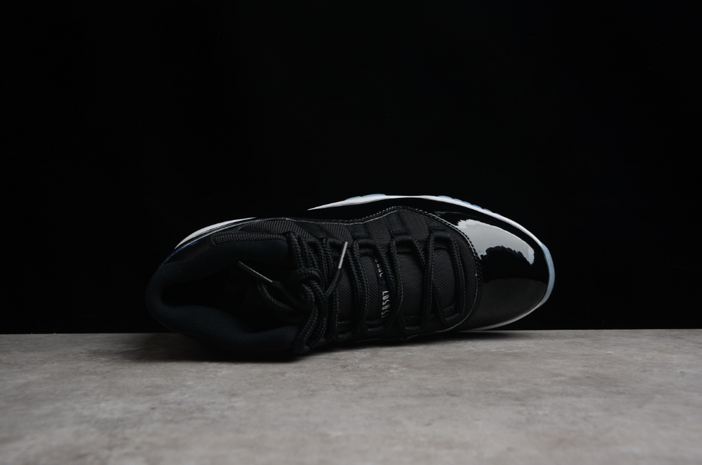 Air Jordan 11 Retro 'Space Jam' 2016