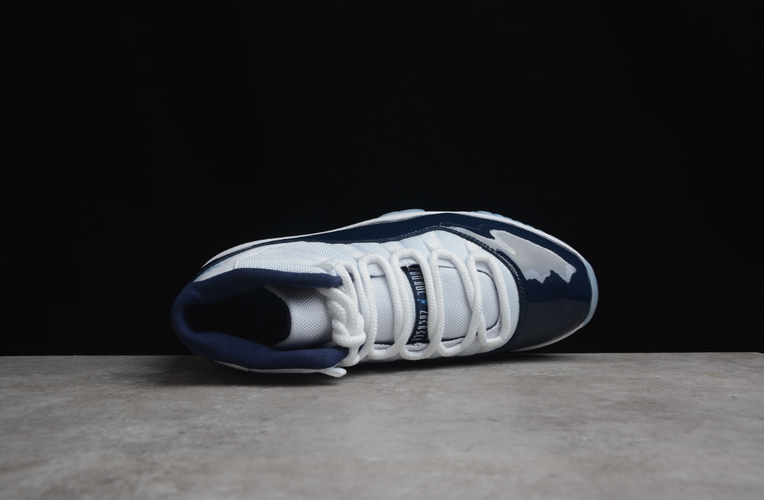 Air Jordan 11 Retro UNC Win Like 82
