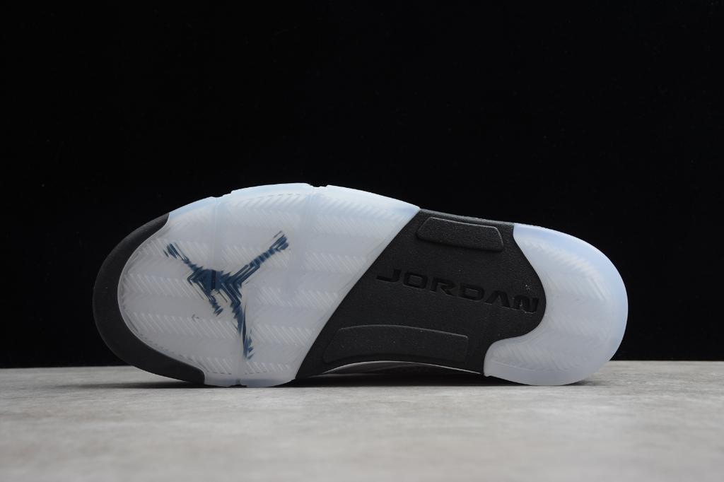 Air Jordan 5 Low GS 'White Wolf Gray'
