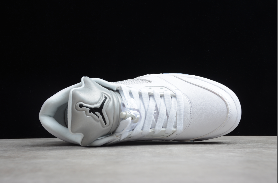 Air Jordan 5 Low GS 'White Wolf Gray'