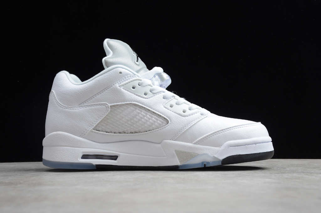Air Jordan 5 Low GS 'White Wolf Gray'