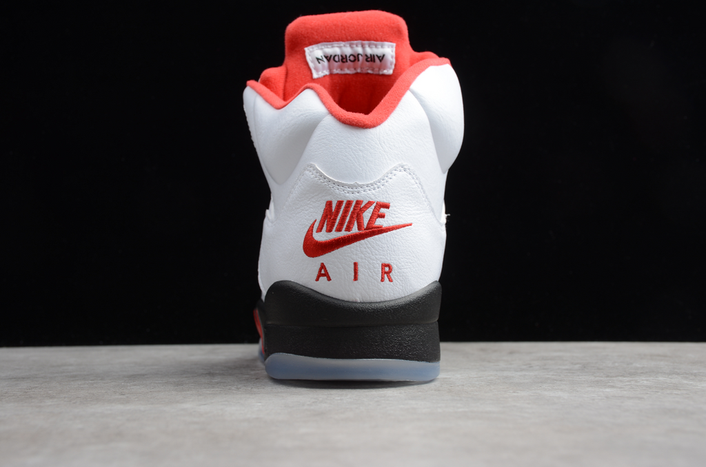 Air Jordan 5 Retro Fire Red Silver Tongue (2020)