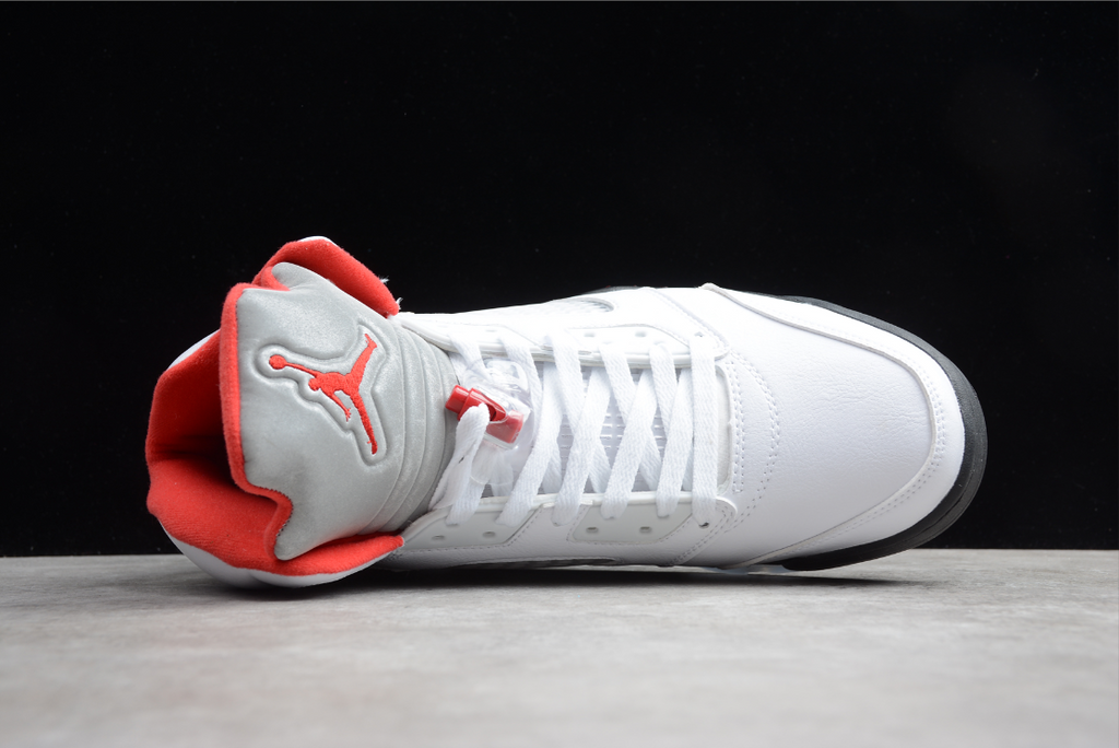 Air Jordan 5 Retro Fire Red Silver Tongue (2020)