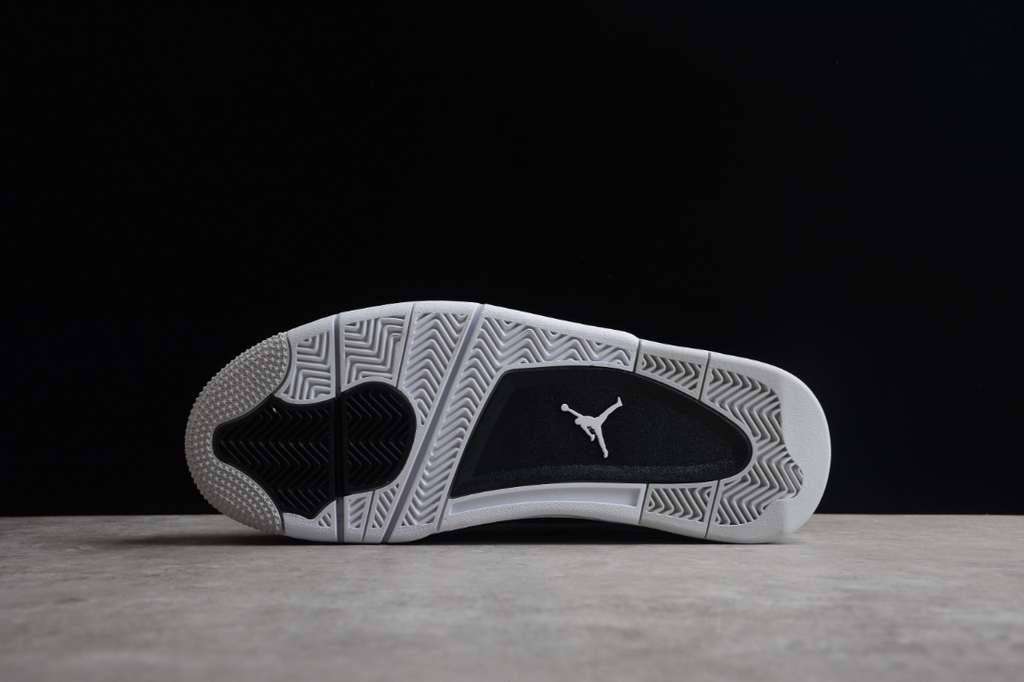 Air Jordan 4 Pale White Military Black