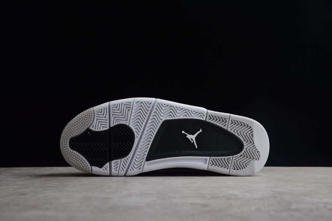 Air Jordan 4 Pale White Military Black