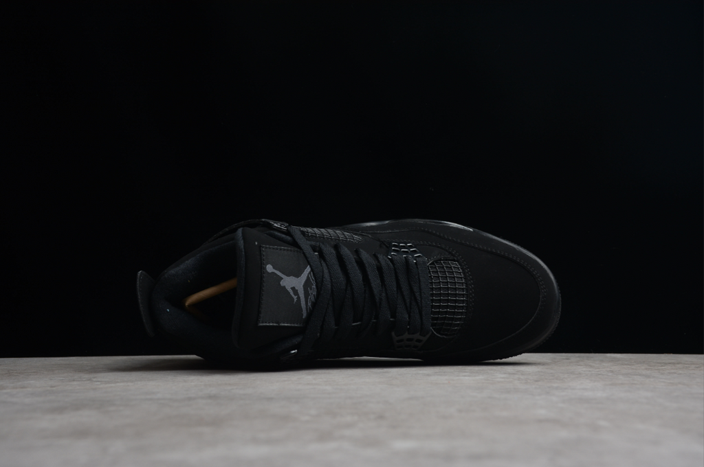 Air Jordan 4 Retro “Black Cat”