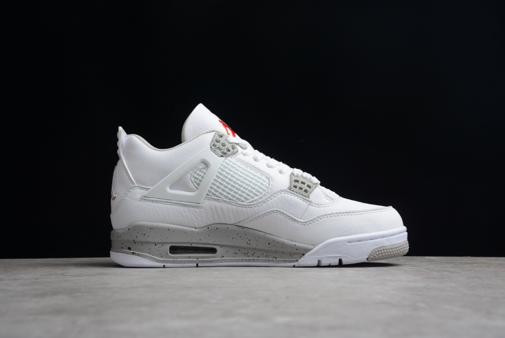 Air Jordan 4 Retro “White Cat”