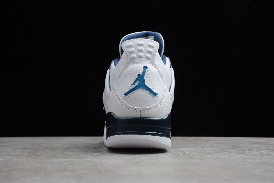 Air Jordan 4 Columbia