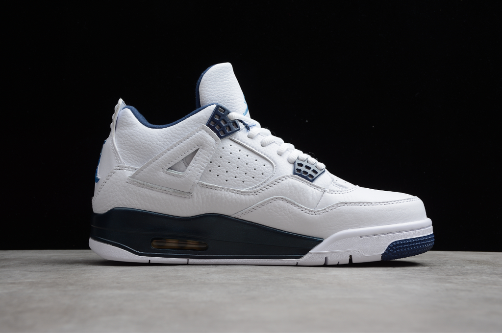 Air Jordan 4 Columbia