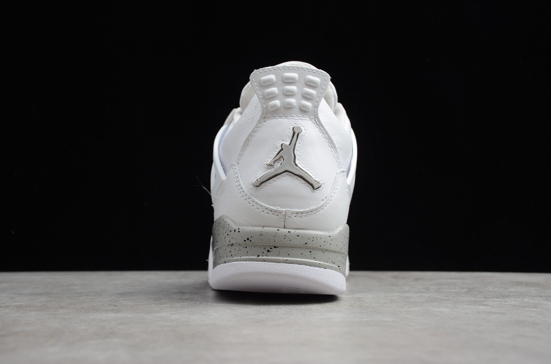 Air Jordan 4 “White Oreo”