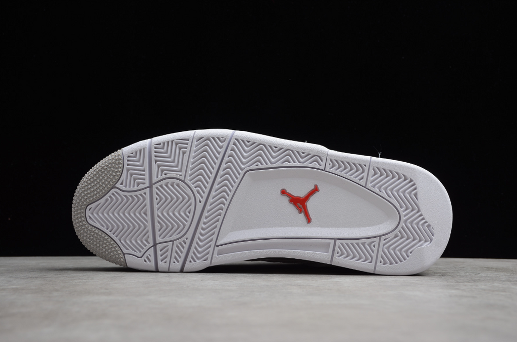 Air Jordan 4 “White Oreo”