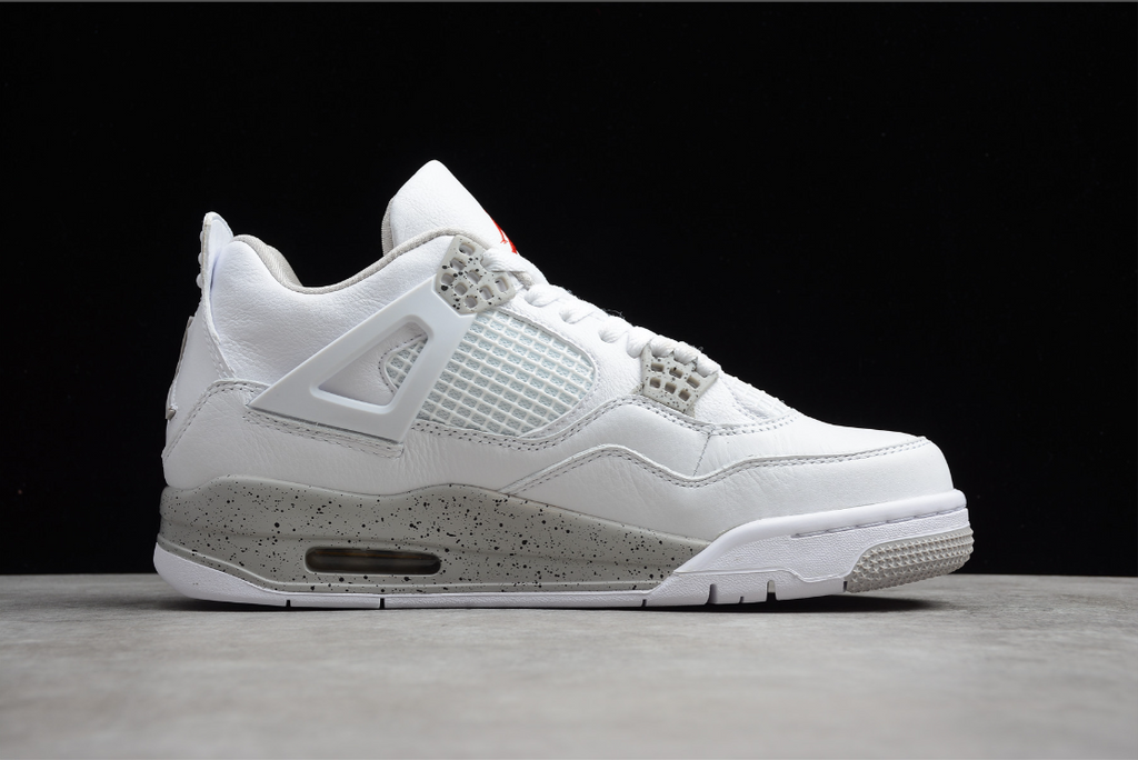 Air Jordan 4 “White Oreo”