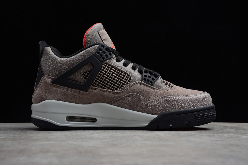 Air Jordan 4 “Taupe Haze”