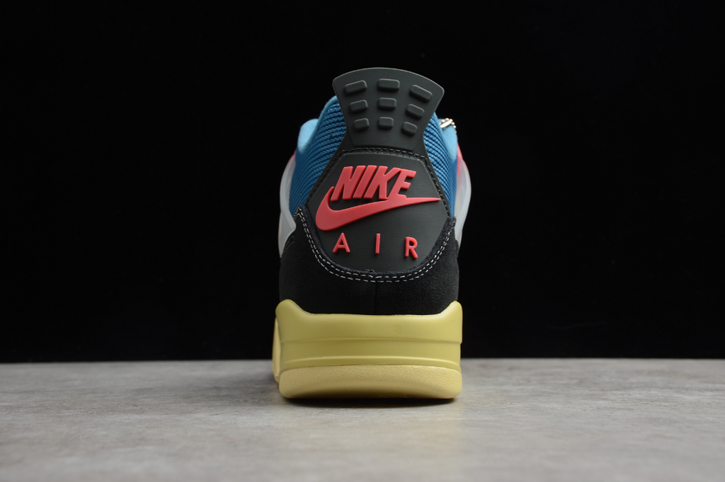 Air Jordan 4 Retro Off Noir