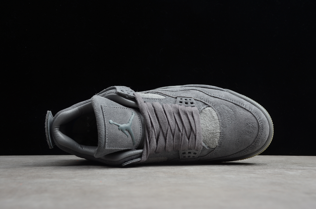 Air Jordan 4 Retro Kaws