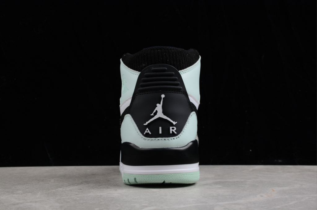 Air Jordan Legacy 312 'Igloo'