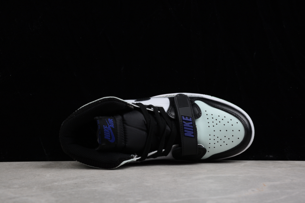 Air Jordan Legacy 312 'Igloo'