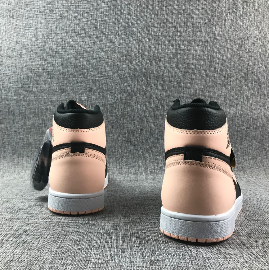Air Jordan 1 Retro High Black Crimson Tint