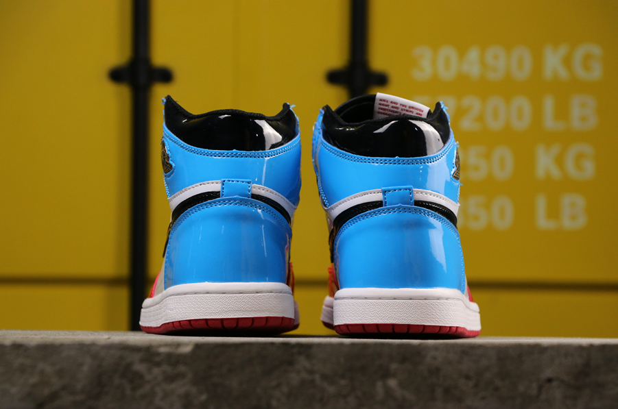 Air Jordan 1 High Fearless Chicago Unc Red White Blue USA