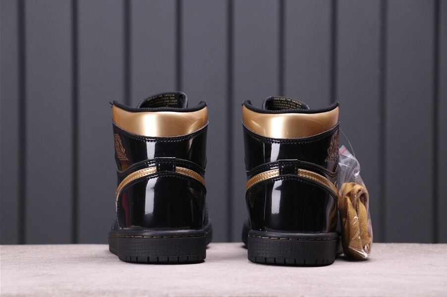 Air Jordan 1 High Black Metallic Gold