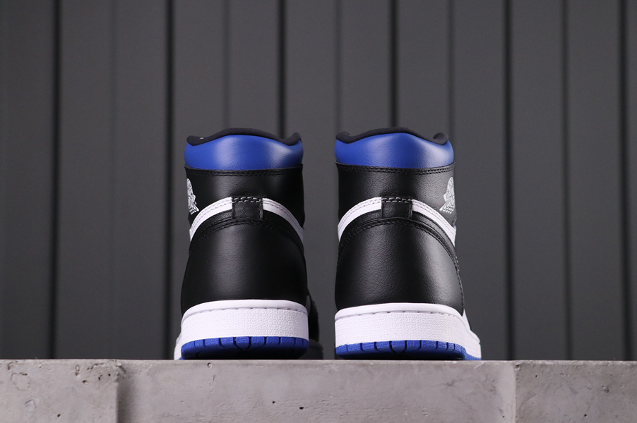 Air Jordan 1 Retro High OG Royal Toe