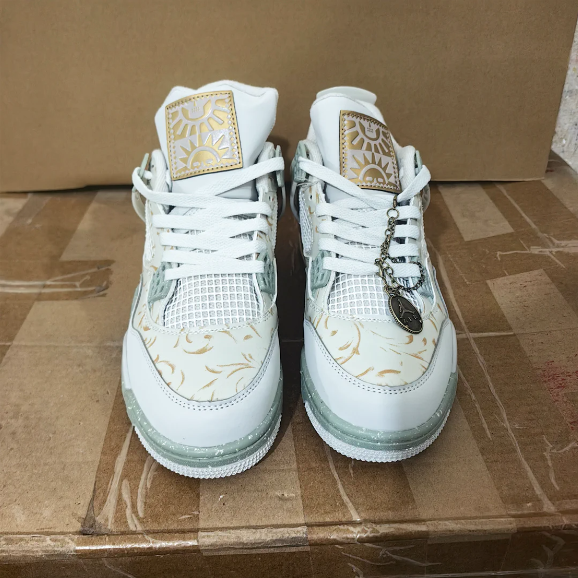 Air Jordan 4 SE Somos Eternos Shoes Sneakers