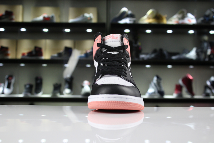 Air Jordan 1 Retro High Rust Pink
