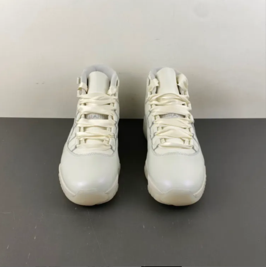 Air Jordan 11 Pearl Shoes Sneaker