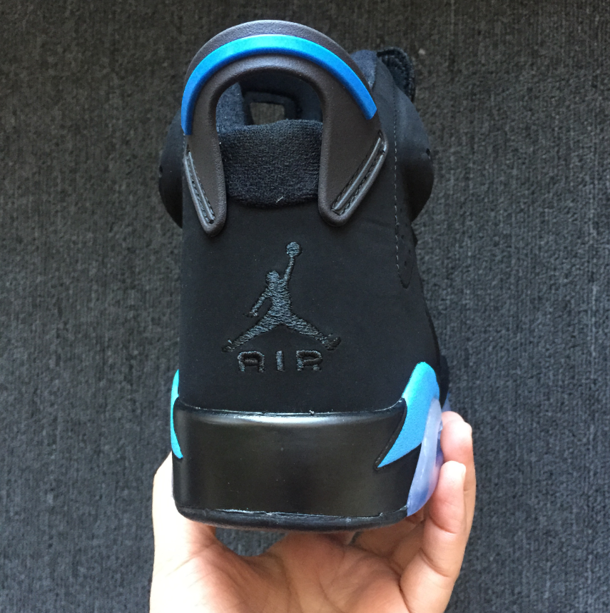 Air Jordan 6 Retro UNC