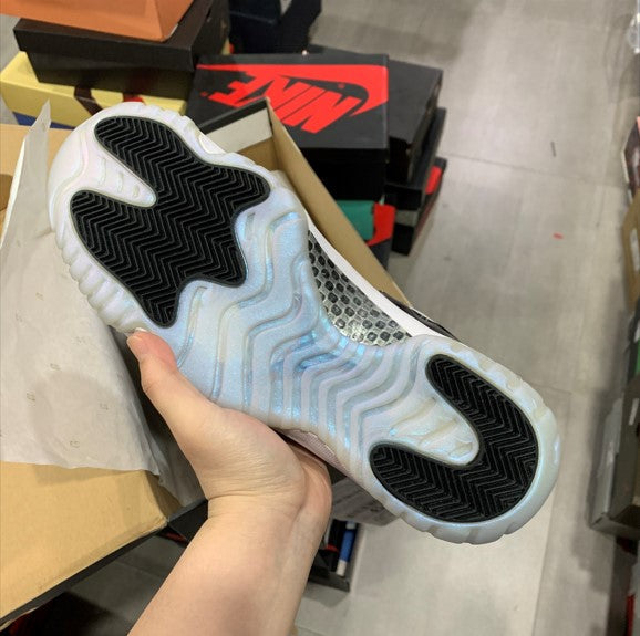 Air Jordan 11 Low Easter