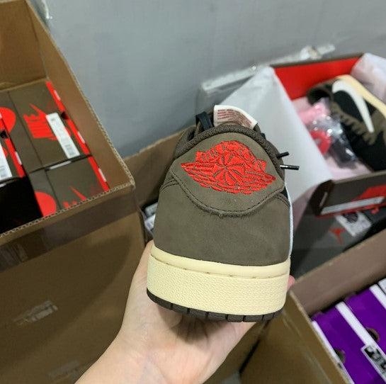 Air Jordan 1 Low x Travis Scott