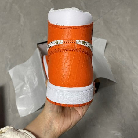 Air Jordan 1 High OG Orange Gypsophila